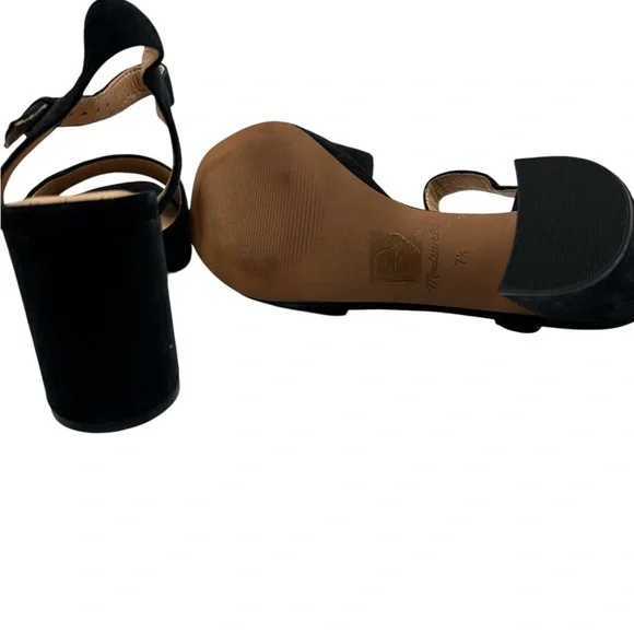 Madewell Black Sandals with Cushioned Sole and Slip-On Design - Picture 6 of 7